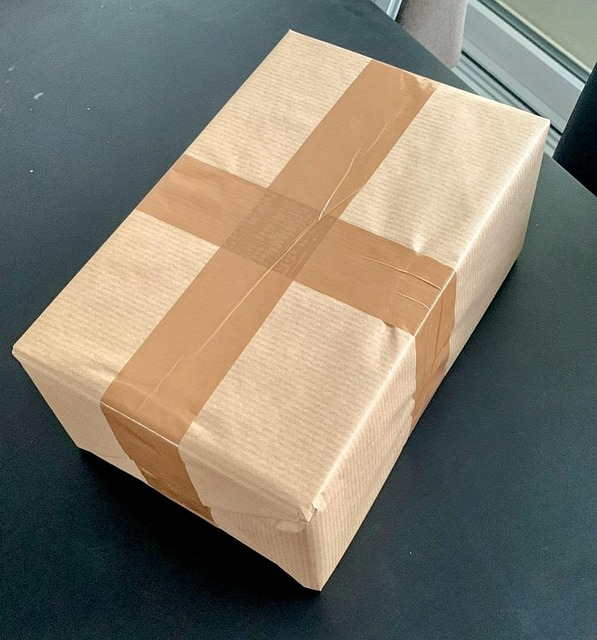 Kasten, E-Mail, Wickeln, Lieferung
