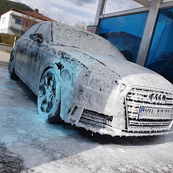 Free Automobile Audi photo and picture