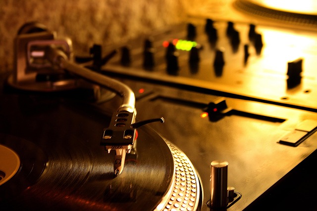 Free Turntable Music photo and picture