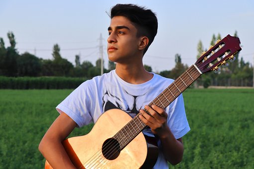 Amin Maleki, Iraniano, Músico