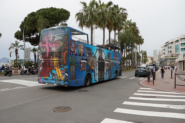 Cannes, França, Ônibus, Grafite, Turista