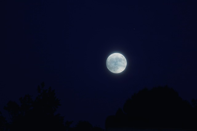 Free Full Moon Moon photo and picture