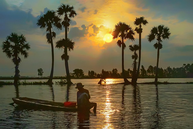Free Sunrise Water photo and picture