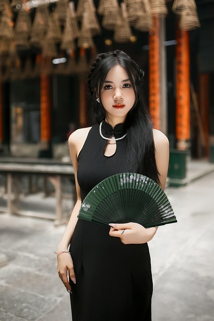 Free Woman Pagoda photo and picture