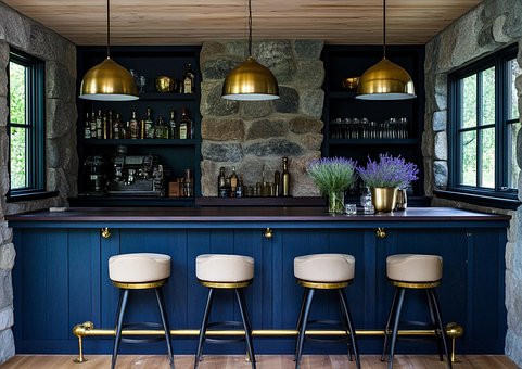 Free Elegant Bar Cocktails illustration and picture