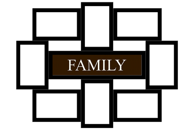 Free family picture frame illustration