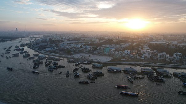 Free River Boat photo and picture