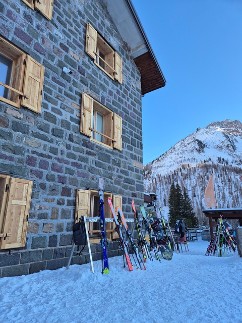 Free Snow Hut photo and picture