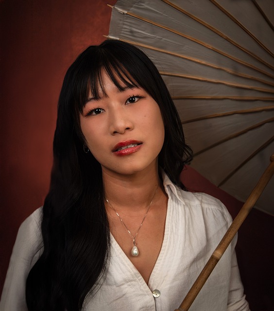 Free Chinese Woman photo and picture