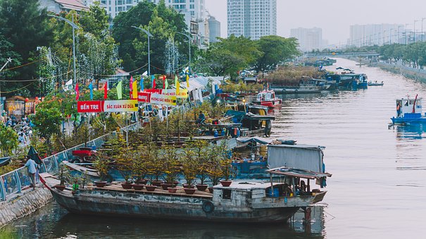 Free Boat Market photo and picture