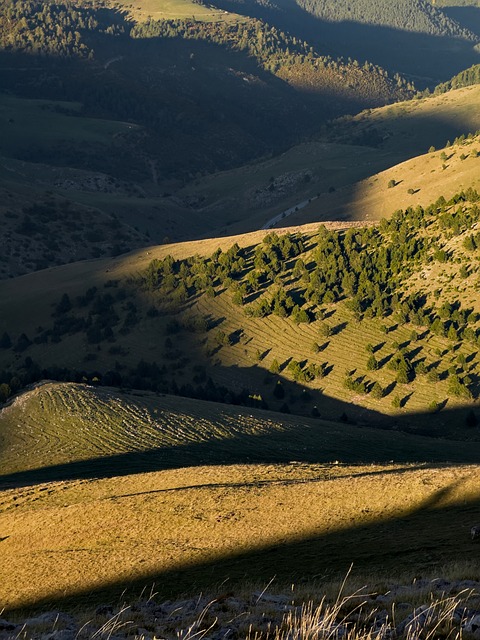 Free Valley Mountain photo and picture