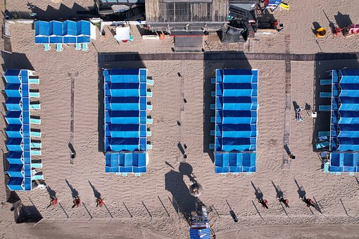 Free Beach Tents photo and picture