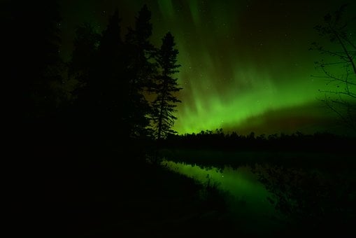 Aurora Borealis, Nachthemel, Reflectie