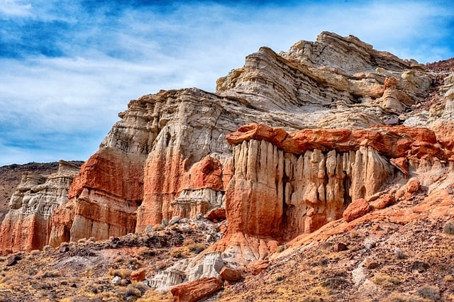 Desert, mojave, rock formations and cliff — photo by jdblack