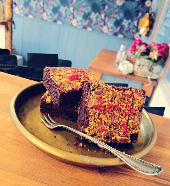 Free Brownie Cake photo and picture
