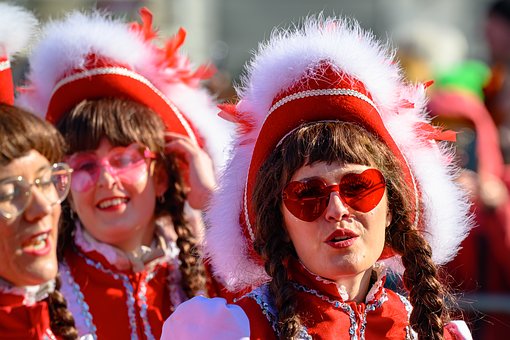 Dançar Maria, Carnaval, Carnaval De Rua