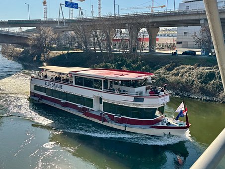 Free Danube Channel Vienna photo and picture