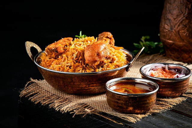 Free chicken biryani indian cuisine illustration