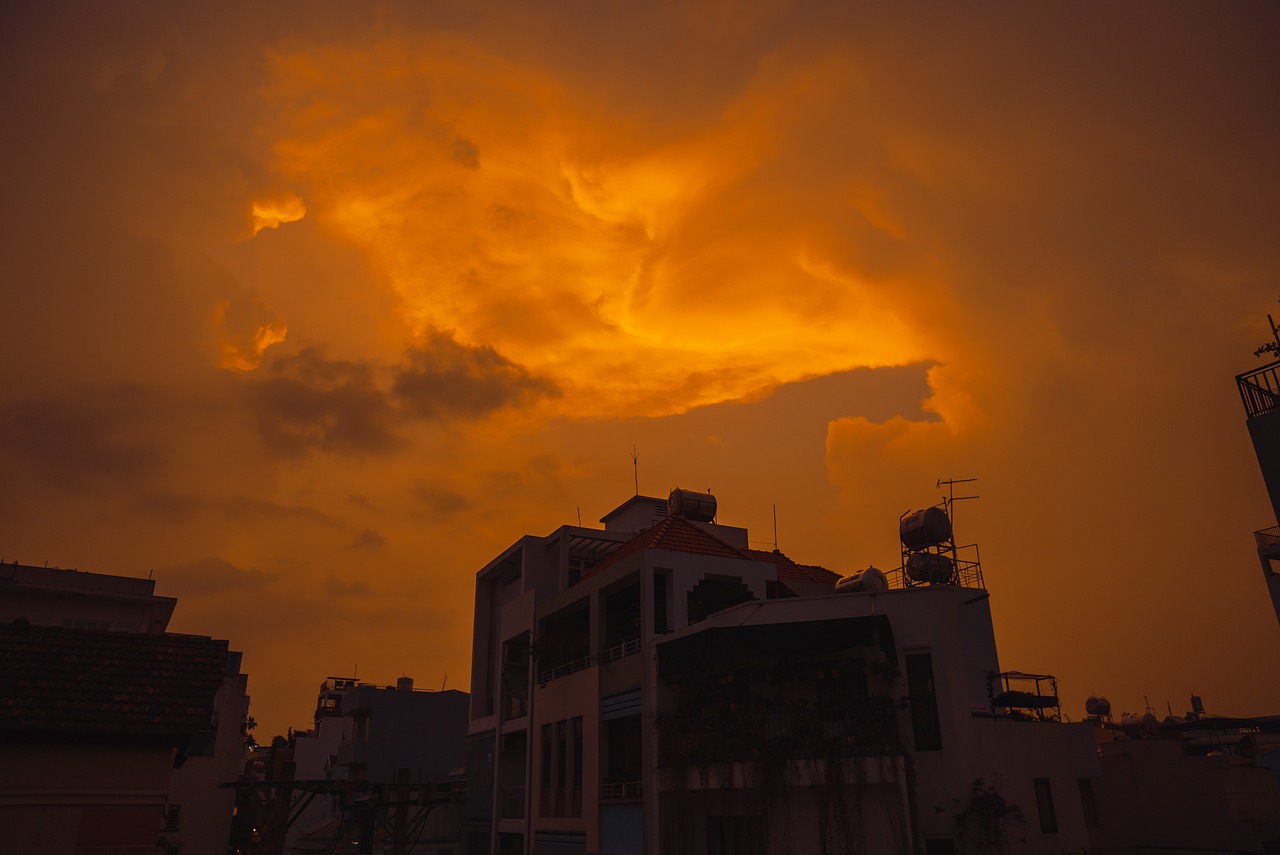 Download free HD stock image of Cloud Building Free Cloud Building photo and picture