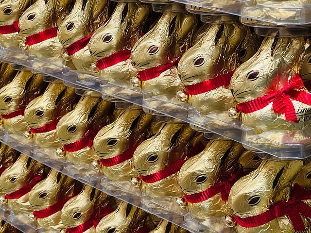chocolate bunny, 4k wallpaper 1920x1080, free background, cool backgrounds, easter, free wallpaper, mac wallpaper, full hd wallpaper, laptop wallpaper, easter bunny, beautiful wallpaper, bells, hd wallpaper, wallpaper 4k, wallpaper hd, happy easter, background, desktop backgrounds, template, windows wallpaper, 4k wallpaper, sweets, chocolate, golden