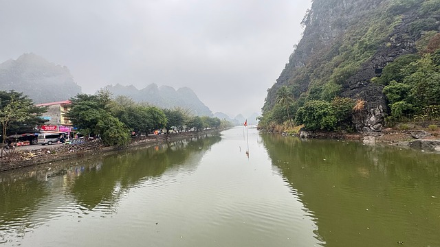 Free Ninh Binh River photo and picture