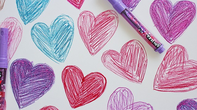 Free Hearts Crayons illustration and picture