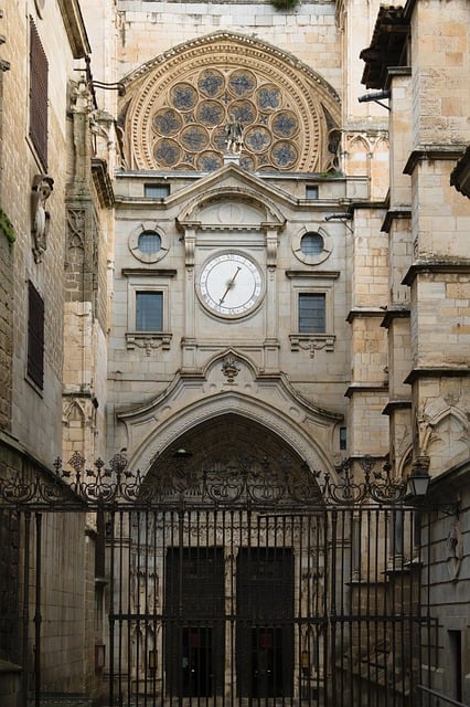 Toledo, Kathedrale, Uhr, Tür