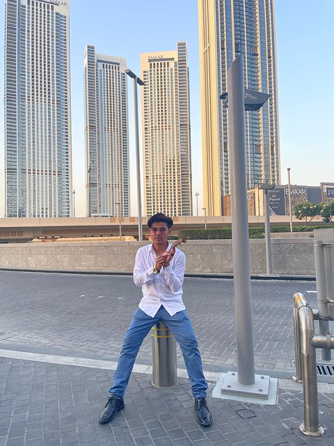 Free Sitting Dubai photo and picture