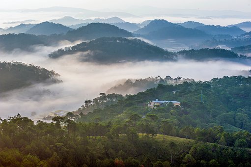 Free Scenery Mountains photo and picture
