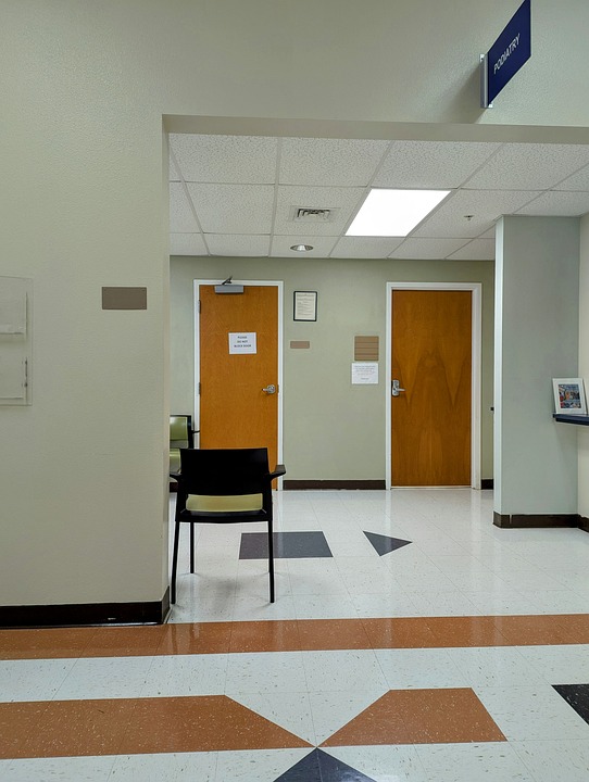 Your First glimpse: The Magic of Early Pregnancy Scans Explained