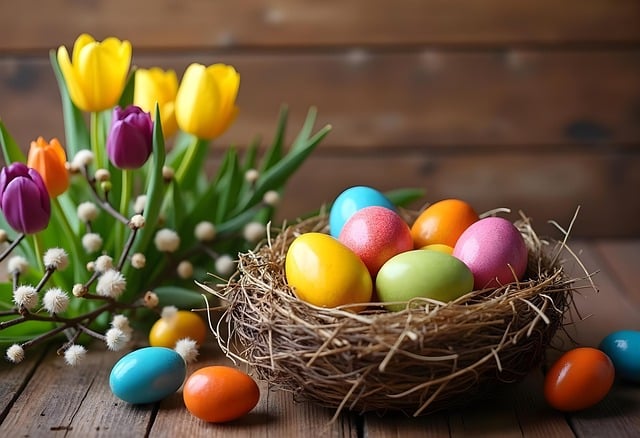 Free painted eggs easter decoration illustration