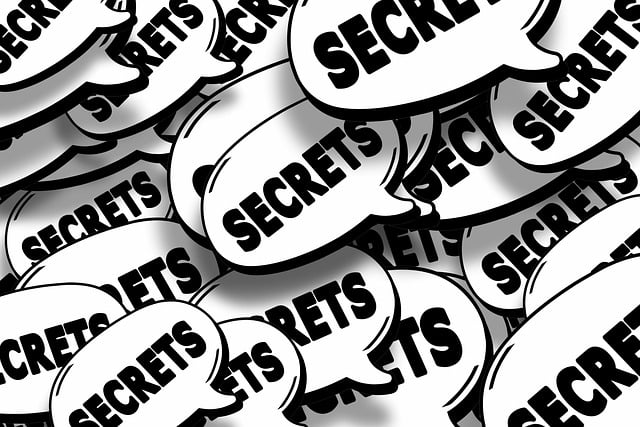 Free speech bubbles secrets drawing illustration