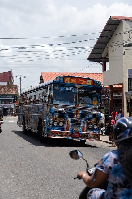 Free Sri Lanka Bus photo and picture
