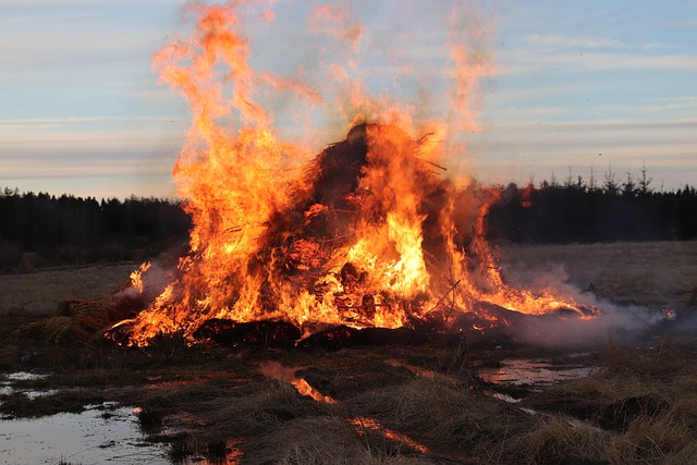 Free Easter Bonfire Easter Wallachian photo and picture