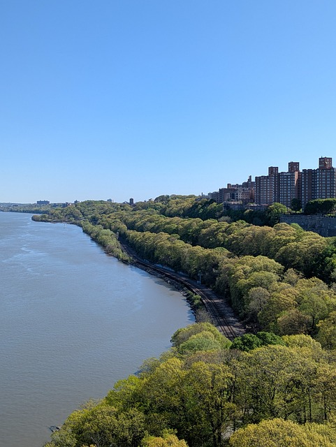Free Hudson River Spring photo and picture