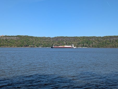 Free Hudson River Spring photo and picture