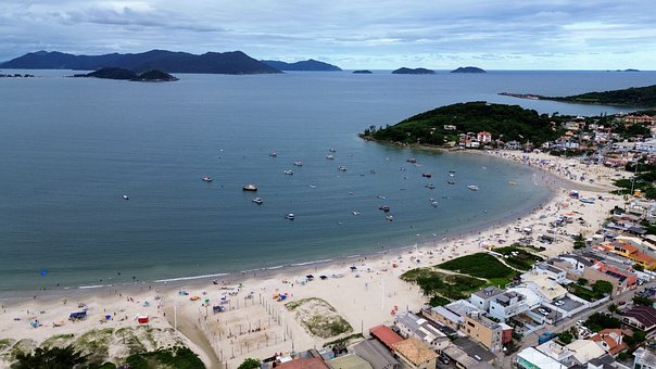 Free Pinheira Beach photo and picture