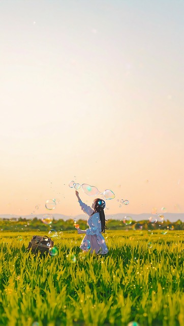 Free Bubbles Golden Hour illustration and picture