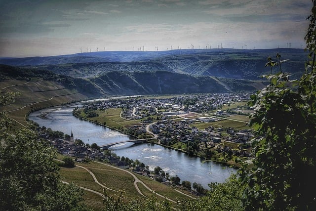 Download free HD stock image of Flow Moselle Free Flow Moselle photo and picture