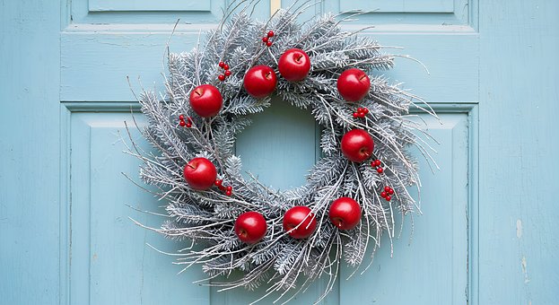 Free Christmas Wreath illustration and picture