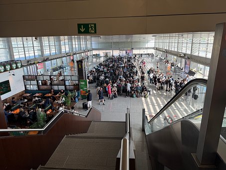 Free Spain Passengers photo and picture