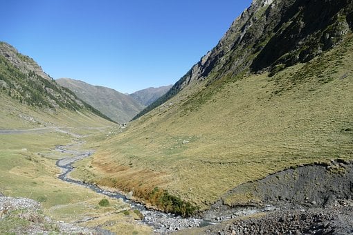 Free Pyrenees France photo and picture