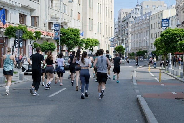 Snapshot, cityscape, people and young — photo by Surprising_Media
