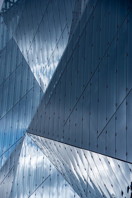Building, facade, glass facade and modern — photo by wal_172619