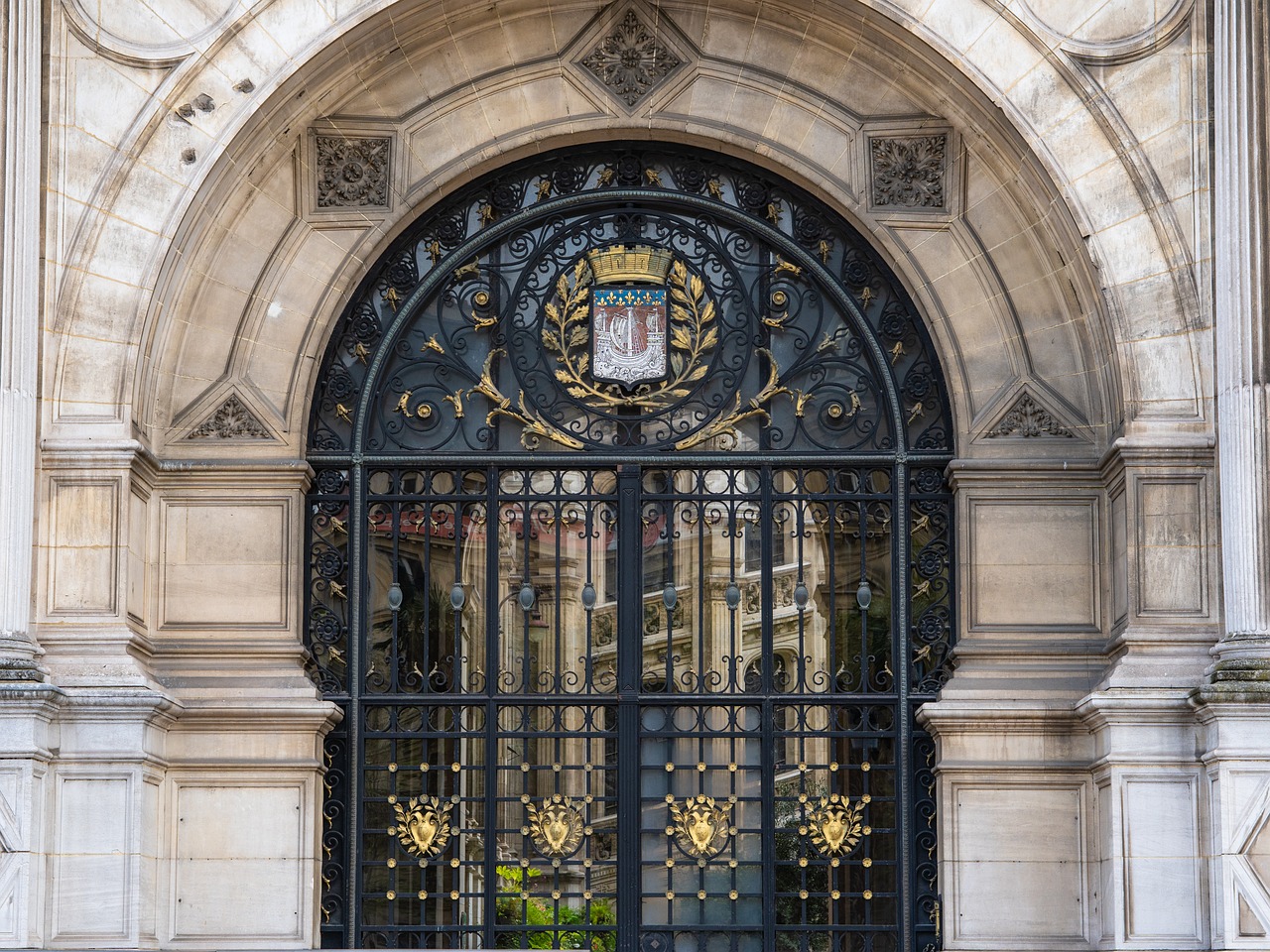 Gate - free online jigsaw puzzle photo