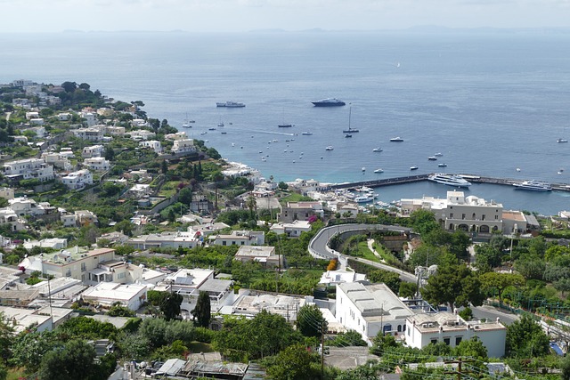 Free Island Of Capri Italy photo and picture