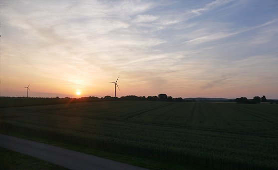 Sonnenuntergang, Windräder