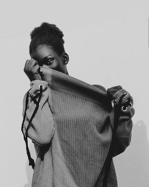 casual look, clothing, fashion, fashion photography, female, woman, model, girl, portrait, portrait photography, vertical shot, portait, beauty, beautiful girl, beautiful woman, fashion model, photography, street fashion, ghana, monochrome, black-and-white