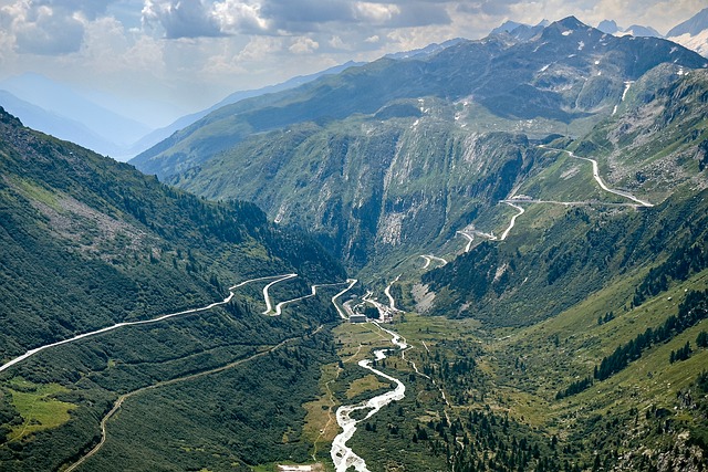 Free Mountains Road photo and picture