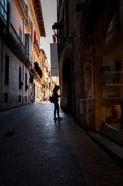 Callejón, Oscuro, Ciudad, Mujer, Mirando